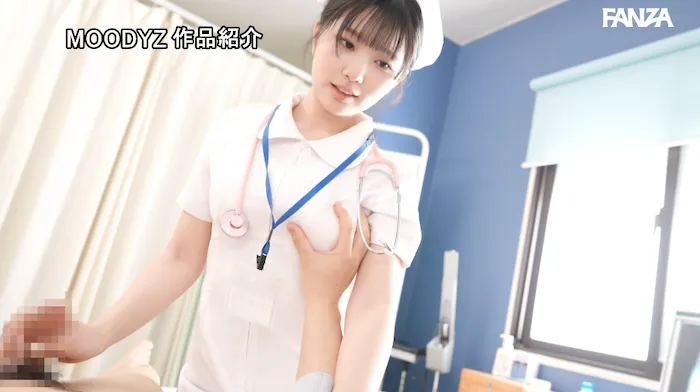 純白彩永 ナースおっぱい揉み